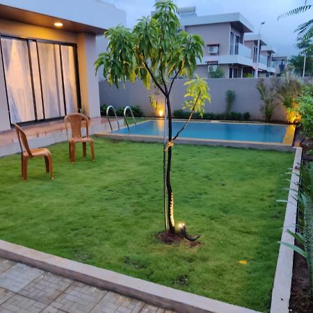 Casa Del Capitan-2Bhk With Private Pool & Lawn. Villa Karjat Bagian luar foto
