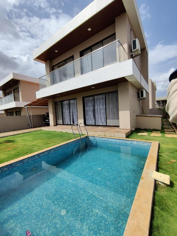 Casa Del Capitan-2Bhk With Private Pool & Lawn. Villa Karjat Bagian luar foto