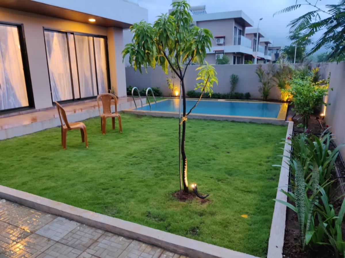 Casa Del Capitan-2Bhk With Private Pool & Lawn. Villa Karjat Bagian luar foto